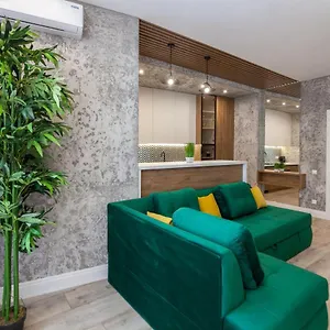 https://vip-apartment-on-pidmurna-24.hotelslviv.net